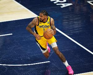 托平：我總是泡在球館加練投籃 投入訓(xùn)練越多關(guān)鍵時(shí)刻表現(xiàn)越穩(wěn)定