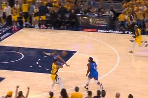 跳起助飛西卡！哈利：若我們有幸?jiàn)Z冠 那這個(gè)瞬間將會(huì)被銘記很久