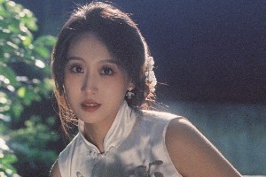 ????吳前的妻子曬美照：最近的一堆照片?? ???