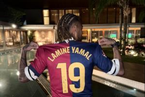 出息了??內(nèi)馬爾穿上亞馬爾巴薩球衣，亞馬爾曬照：媽媽，看?。? >
                                        </div>
                                    </div>
                                    <div   id=