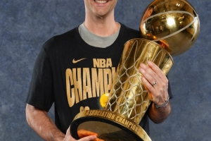 一個不落！雷霆官推曬出從主帥到球員每個人的奪冠定妝照