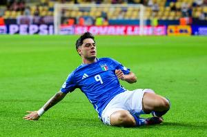 迪馬：那不勒斯小將安布羅西諾同意加盟卡利亞里，克雷莫納在競(jìng)爭(zhēng)