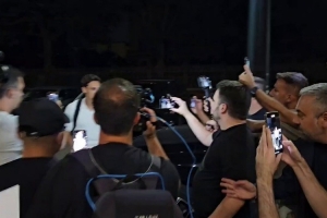 記者：里奇已經(jīng)抵達(dá)米蘭城，周四上午接受體檢并與米蘭簽約