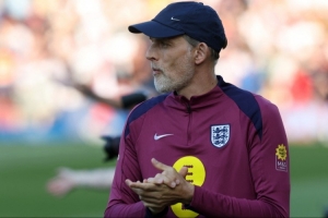 鏡報：圖赫爾與踢世俱杯的英格蘭球員討論，看世界杯時高溫怎么搞