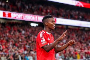 英媒：埃弗頓和伯恩利將與那不勒斯競(jìng)爭(zhēng)本菲卡中場(chǎng)弗洛倫蒂諾