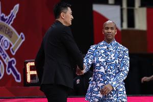 點名！馬布里談NBA更文明：那不會出現(xiàn)像杜鋒這樣故意絆你的教練