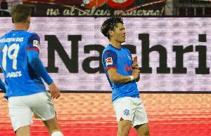 德天空：町野修斗解約金過期，荷爾斯泰因基爾標(biāo)價1000萬歐