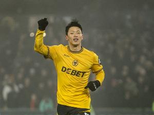 英媒：英冠伯明翰有意狼隊前鋒黃喜燦，但球員薪水是個問題