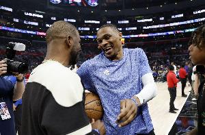 美記：除本西外尼克斯還關注威少和保羅 不過簽約的可能性非常小