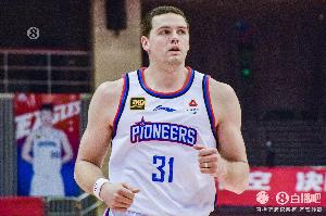 直播吧：天津隊將對大衛(wèi)-詹姆斯使用外援優(yōu)先續(xù)約權 有意將其歸化