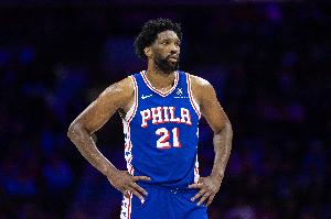 還剩4年2.42億大合同！薪資專家：76人和恩比德的合作有進(jìn)無退