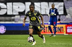 記者：伯恩茅斯3000萬(wàn)歐報(bào)價(jià)中衛(wèi)迪亞克特被拒，里爾要價(jià)4000萬(wàn)歐