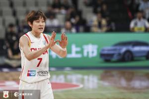 ??楊力維曬照總結亞洲杯：無愧 無憾 中國女籃一定會越來越好