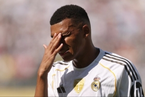 槍手舊將：巴黎大獲成功讓姆巴佩有點(diǎn)受傷，但他絕對是世界最佳