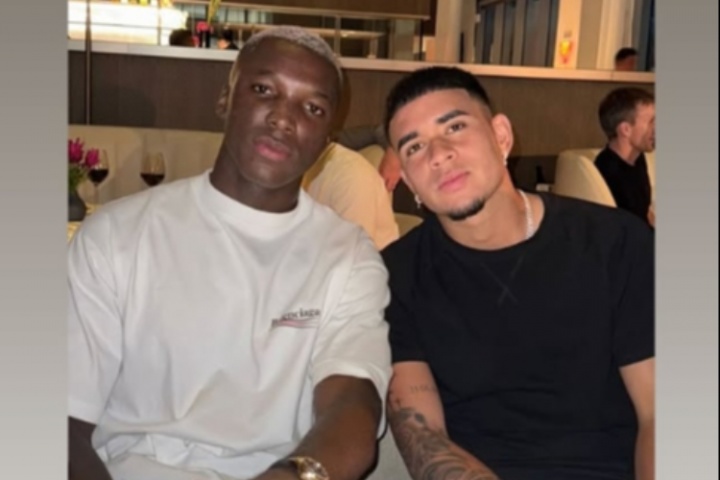 切爾西+厄瓜多爾大核&未來之星！23歲凱塞多曬與小弟18歲派斯合影