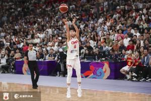 鄭薇：楊舒予能做的事情很多 她的職業(yè)天花板沒(méi)有上限