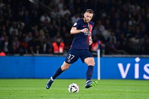 德天空：費(fèi)內(nèi)巴切總監(jiān)在和巴黎談什克最后細(xì)節(jié)，已敲定4年合同