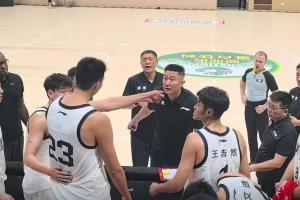 杜鋒徐昕爭(zhēng)執(zhí)？媒體人：以前球員被罵習(xí)慣 如今00后不慣著這一套