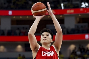 高詩巖徐杰在中國(guó)男籃的位置并不穩(wěn)定 王俊杰是熱身賽最大的發(fā)現(xiàn)