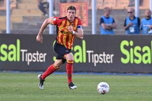 官方：升班馬克雷莫納簽下萊切后衛(wèi)巴斯奇羅托，轉(zhuǎn)會(huì)費(fèi)300萬歐