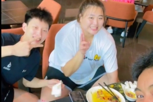 世大運(yùn)中國(guó)女籃奪冠！劉禹彤：奇妙旅程 朋友是我生活的快樂(lè)解藥