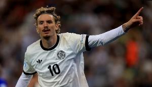 TA：拜仁今夏還會簽前場，仍有意西蒙斯但預(yù)計很難簽下沃爾特馬德