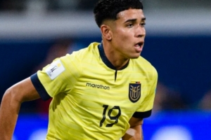 已滿(mǎn)三人！泰晤士：在外租派斯后，切爾西無(wú)法再向白堡租借球員