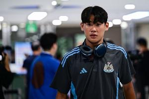 紐卡18歲韓國(guó)后衛(wèi)：與其做第二個(gè)孫興慜，更想成第一個(gè)樸升秀