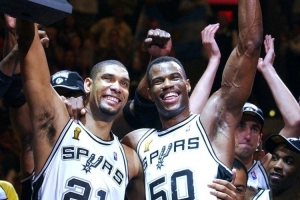 美媒：大家都喜愛楊瀚森 已有球迷拿他&克林根與馬刺雙塔相比