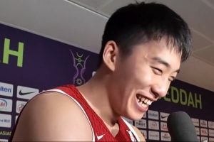 王俊杰：郭指導(dǎo)給我們部署了很多戰(zhàn)略 給我布置的任務(wù)完成得還行