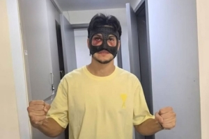 薩爾瓦多曬佩戴訂制護具的照片：我準備好了??