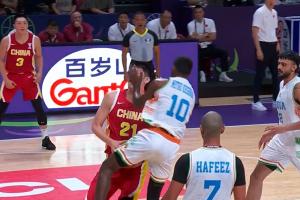 媒體人：這比賽對中國男籃考驗不大 要保證不受傷 為淘汰賽找節(jié)奏