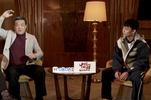 現(xiàn)在打48分鐘會(huì)抽筋嗎？徐杰：不會(huì) 感謝杜鋒指導(dǎo)在防守端的布置