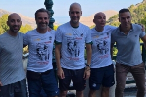 米體：瓜帥和教練組在巴勒莫游玩，攀登圣羅薩莉亞圣殿接受祝福