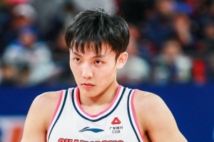 徐靜雨：徐杰沒結(jié)婚想跟誰談是他的自由 其他人關心這事純屬閑的