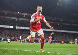 記者：費(fèi)內(nèi)巴切展開(kāi)行動(dòng)嘗試引進(jìn)阿森納邊衛(wèi)津琴科