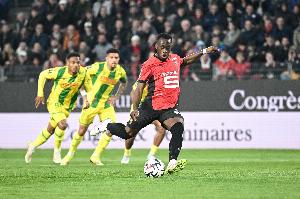 英媒：森林即將2600萬鎊簽雷恩前鋒卡里姆恩多，還在談麥卡蒂