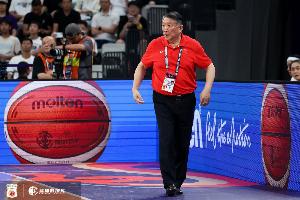 宮魯鳴：本次集訓(xùn)特別設(shè)置后衛(wèi)訓(xùn)練營(yíng) 9月中與西甲尤文圖特?zé)嵘? >
                                        </div>
                                    </div>
                                    <div   id=