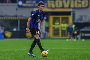 記者：里爾正嘗試引進國米后衛(wèi)帕瓦爾，加拉塔薩雷也對其有意