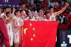 代表作之一！趙睿成為首功之臣 他無愧中國男籃的隊(duì)長