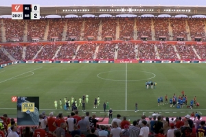 費(fèi)蘭-托雷斯進(jìn)球被判有效，馬洛卡球迷不滿判罰全場(chǎng)高呼：滾出去