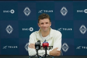 治療必須離場滿2分鐘才能回到場上，穆勒談MLS規(guī)則：有點奇怪