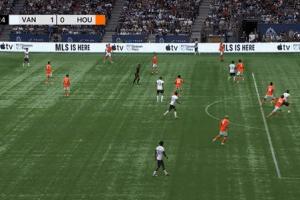 爆桿破門可惜越位！穆勒首秀登場3分鐘便破門，但是隊友越位在先