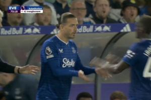 格拉利什第71分鐘替補登場，迎來埃弗頓首秀