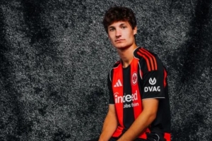 法蘭克福官方：美國國腳亞倫森轉(zhuǎn)會科羅拉多急流，簽約5年時間