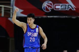 3年常規(guī)合同！天津男籃官方：何思雨正式回歸球隊(duì)