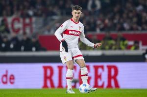 記者：曼聯(lián)正權(quán)衡是否引進新中場，斯蒂勒已被列入紅魔的討論名單