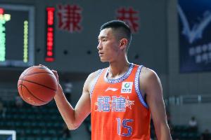 媒體人：陳林堅(jiān)明天抵濟(jì)南體檢&試訓(xùn) 一切正常將去青島加入山東隊(duì)