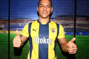 羅馬諾：費(fèi)內(nèi)巴切對(duì)迭戈-卡洛斯離隊(duì)抱開放態(tài)度，里爾有意球員