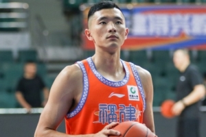 你用最美好的年華成為我們青春里最熱血的回憶 愿陳林堅新程璀璨